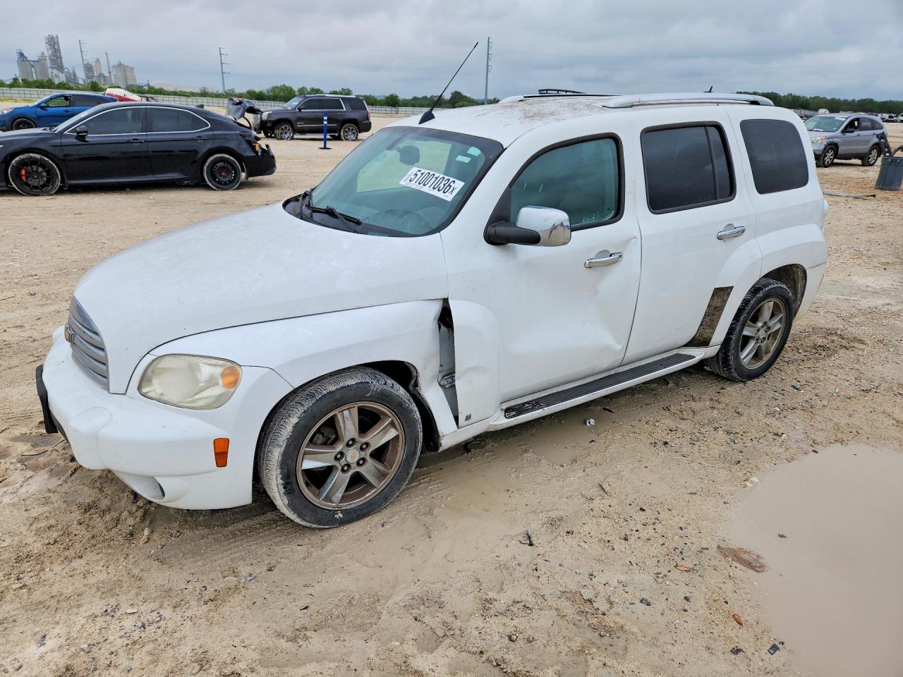 Salvage Chevrolet HHR Image