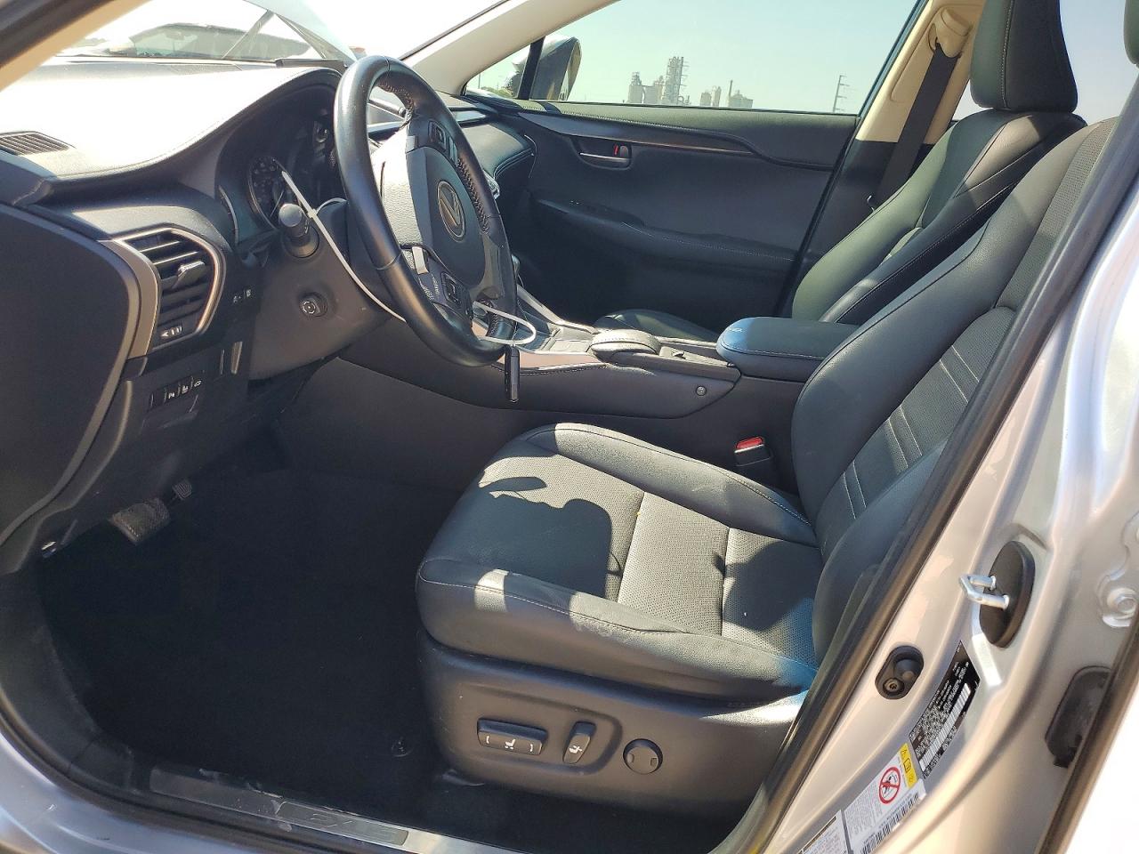 Lexus NX Base