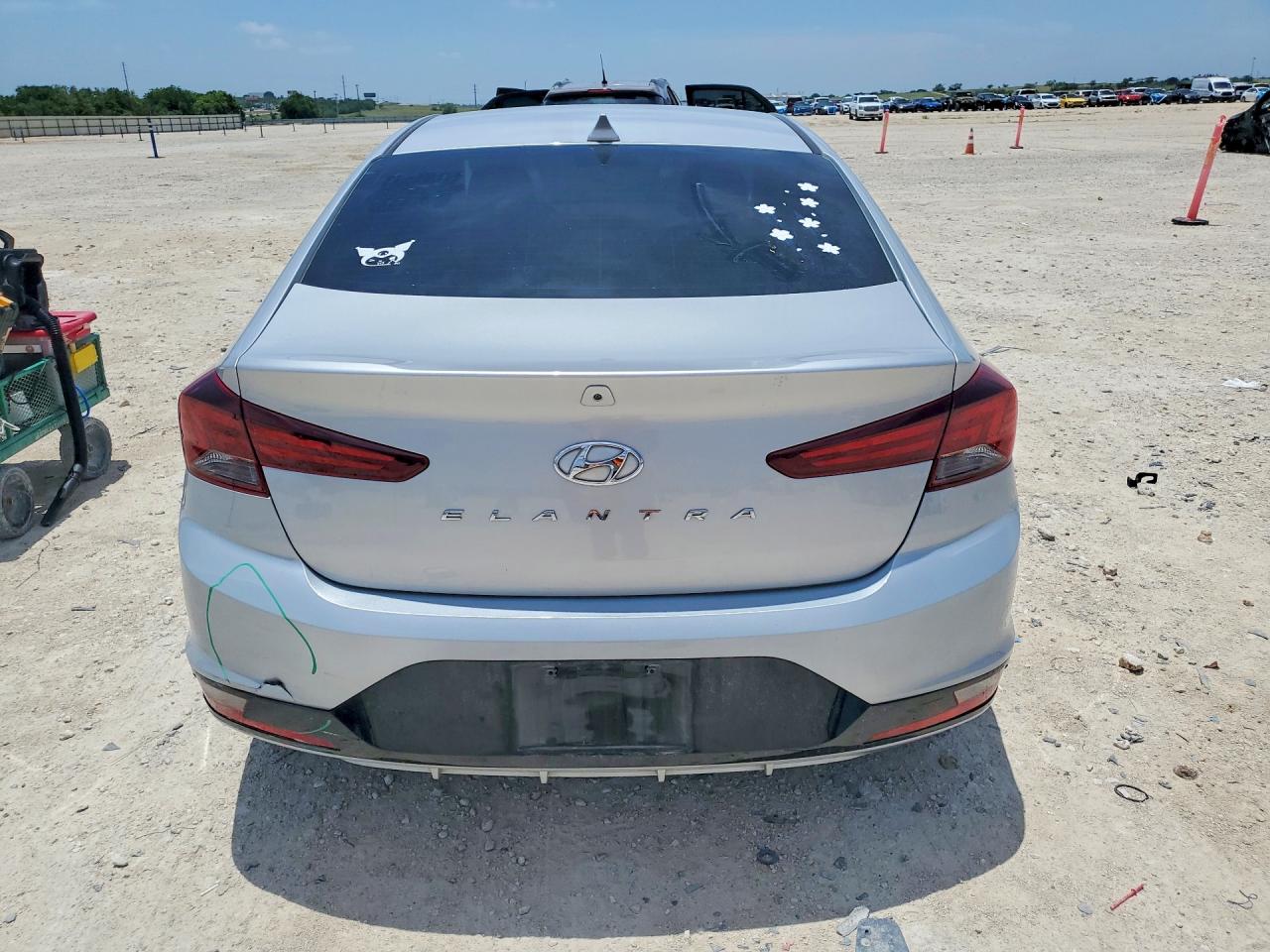 Hyundai ELANTRA Sel