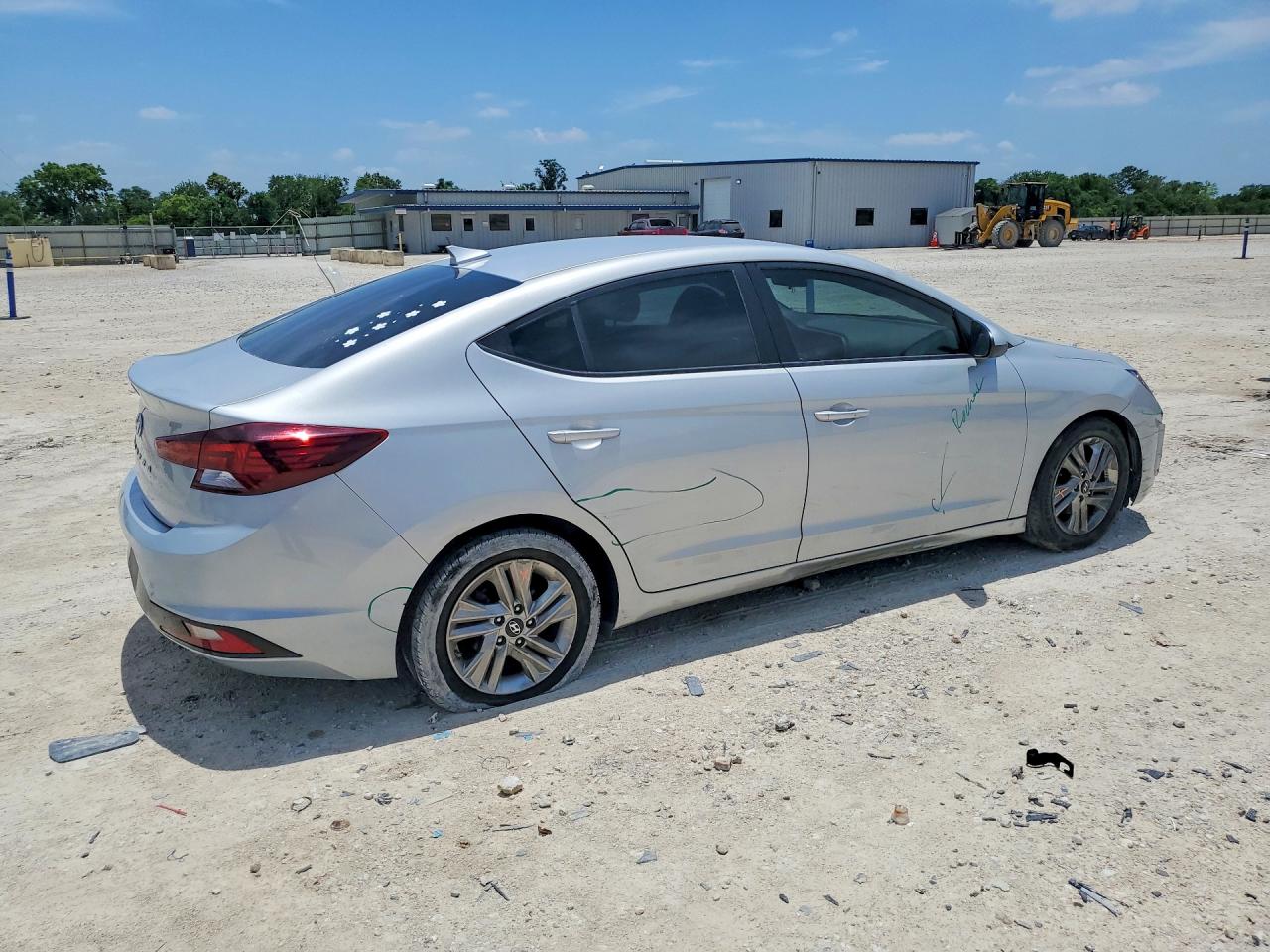 Hyundai ELANTRA Sel