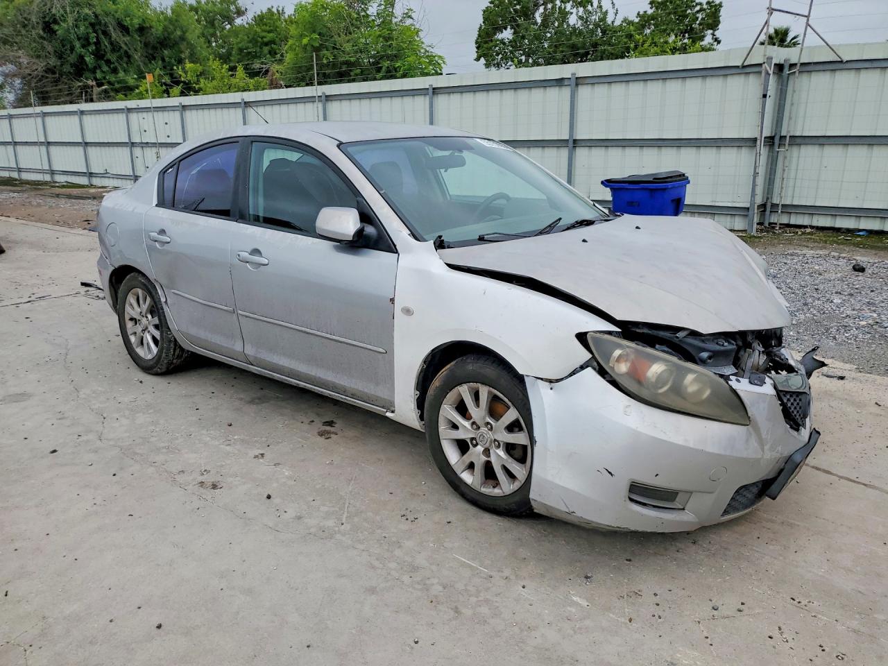 Mazda 3 I