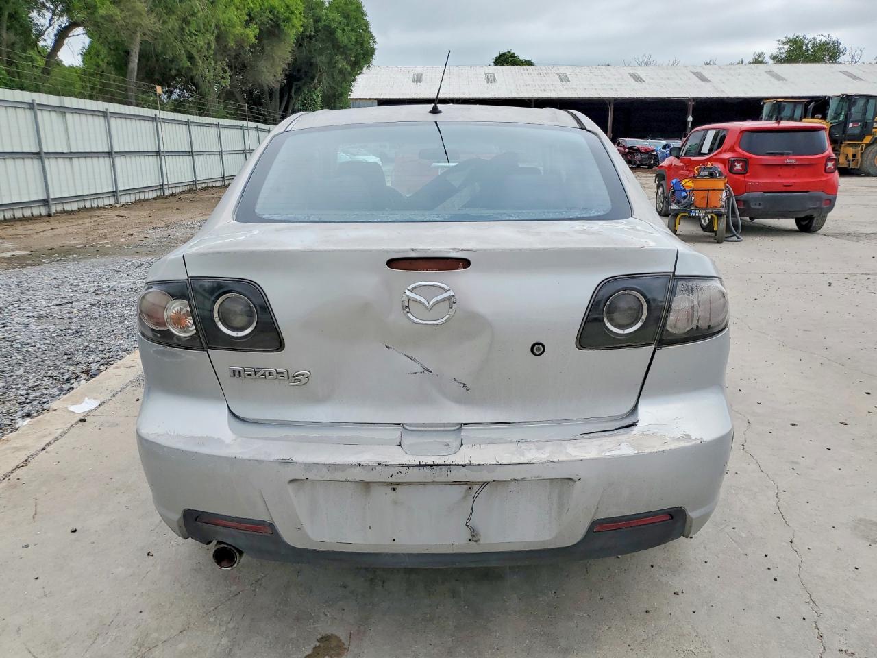 Mazda 3 I