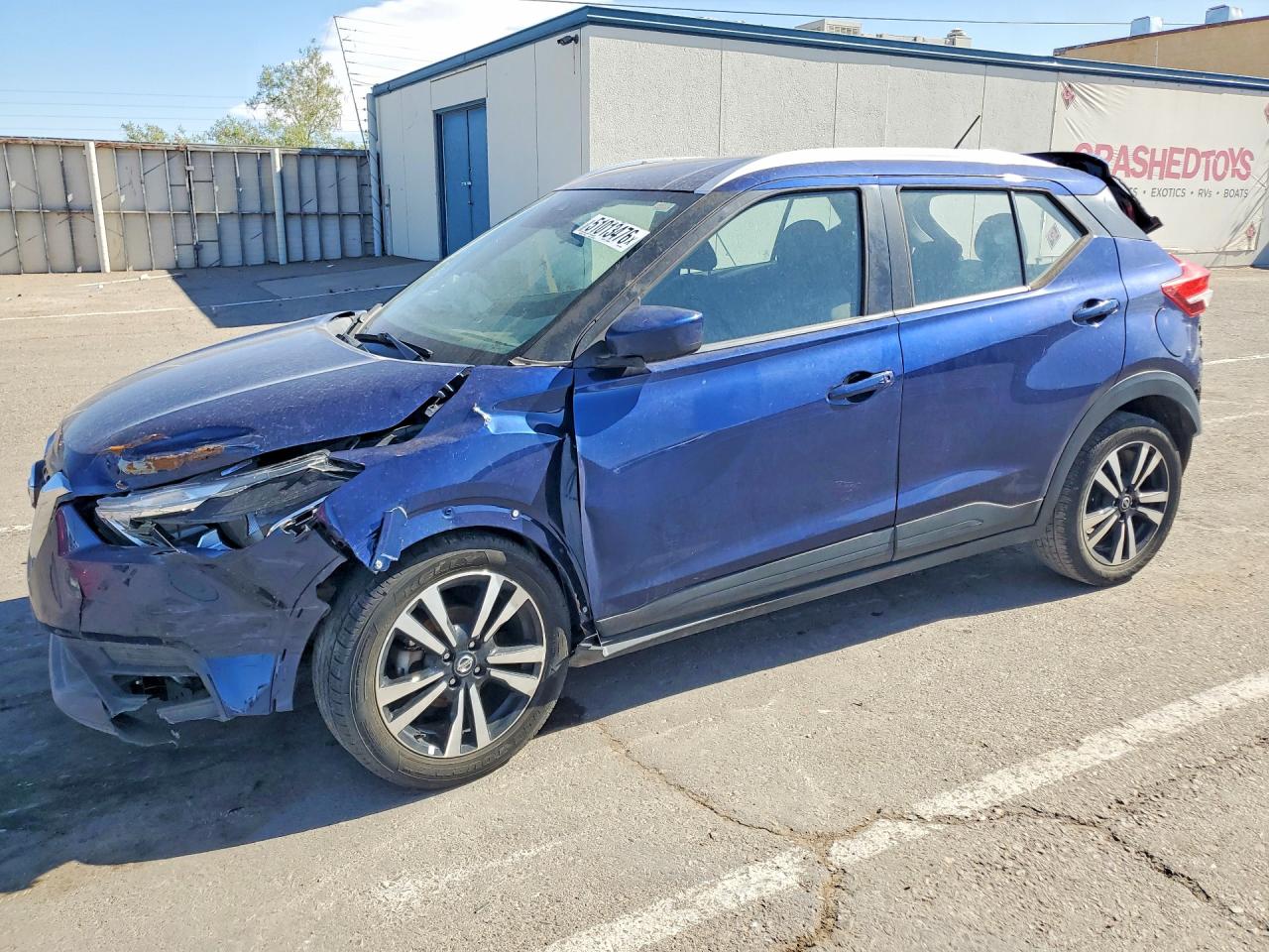Salvage Nissan Kicks Image