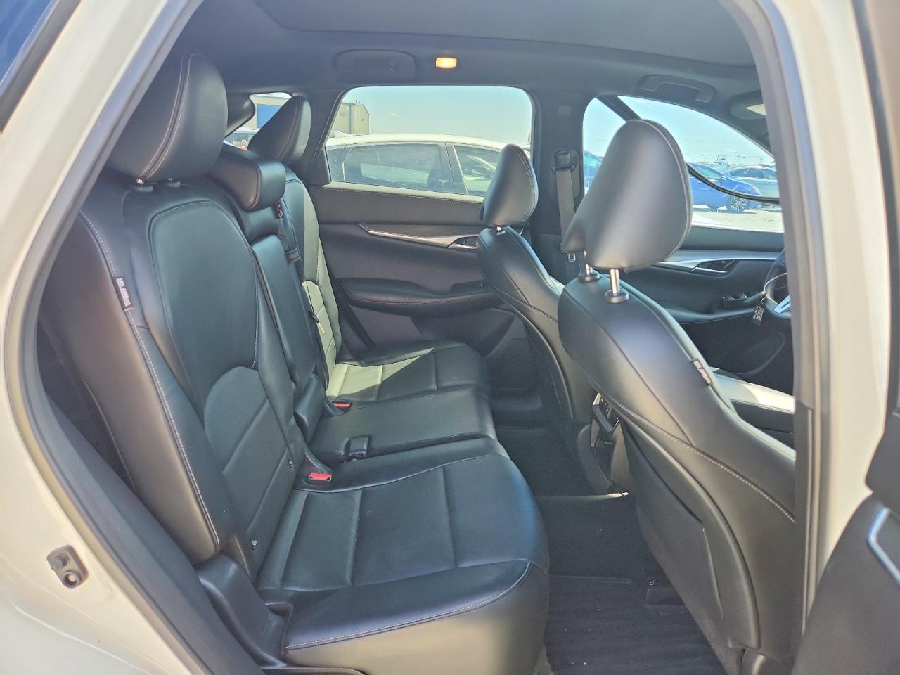 INFINITI Qx Luxe
