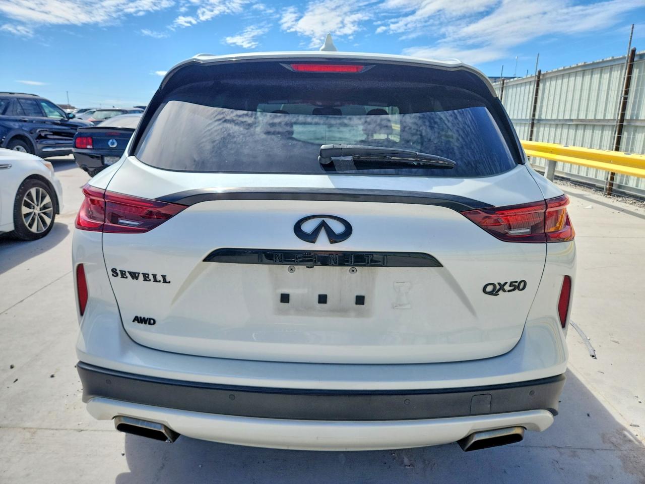 INFINITI Qx Luxe
