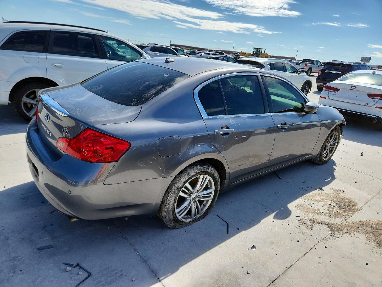 INFINITI G37 X