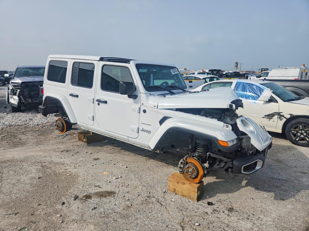 Jeep Wrangler Sahara