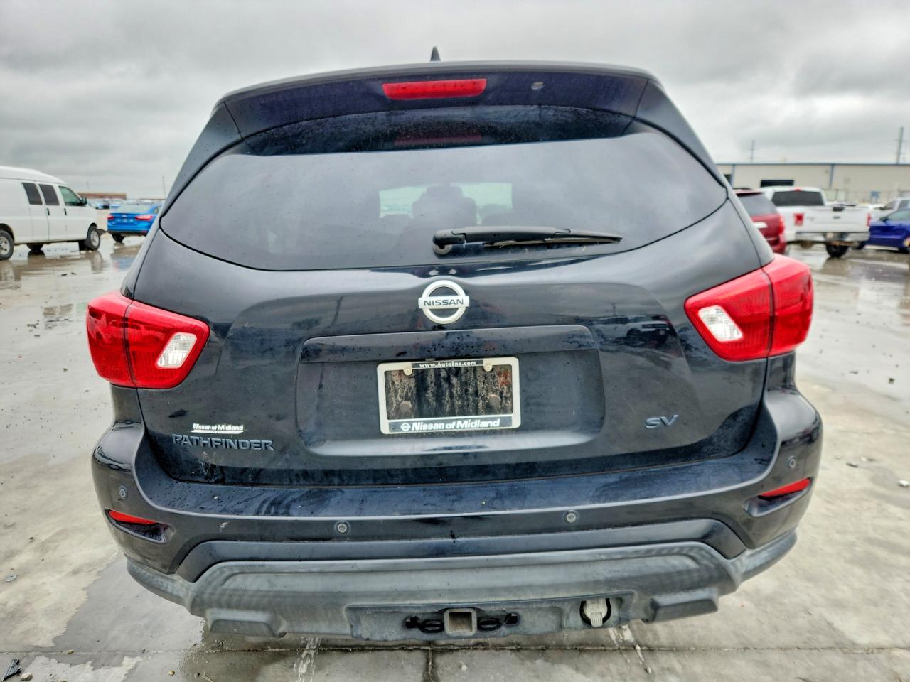 Nissan Pathfinder Sv