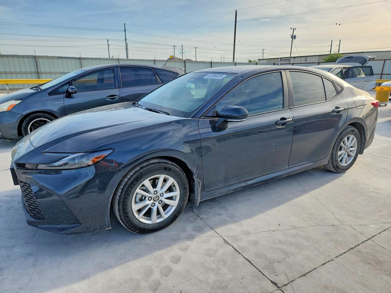 Salvage Toyota Camry Image