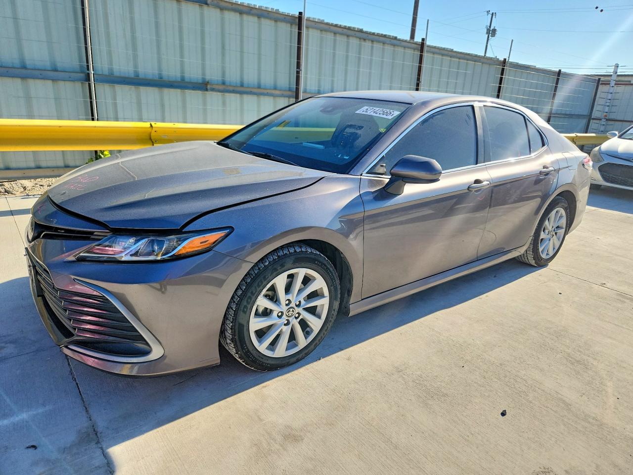 Salvage Toyota Camry Image