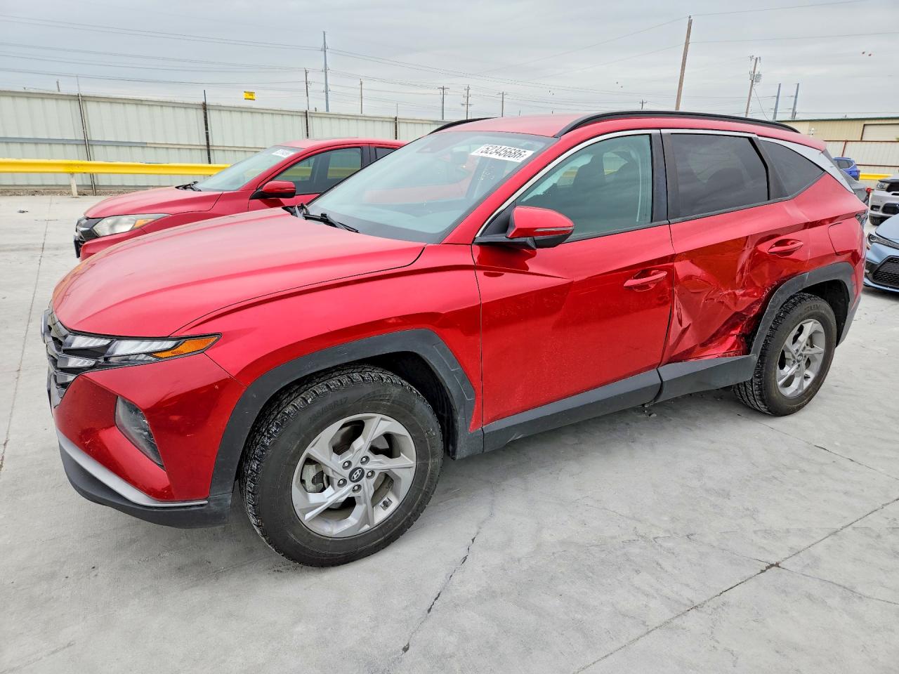 Salvage Hyundai TUCSON Image