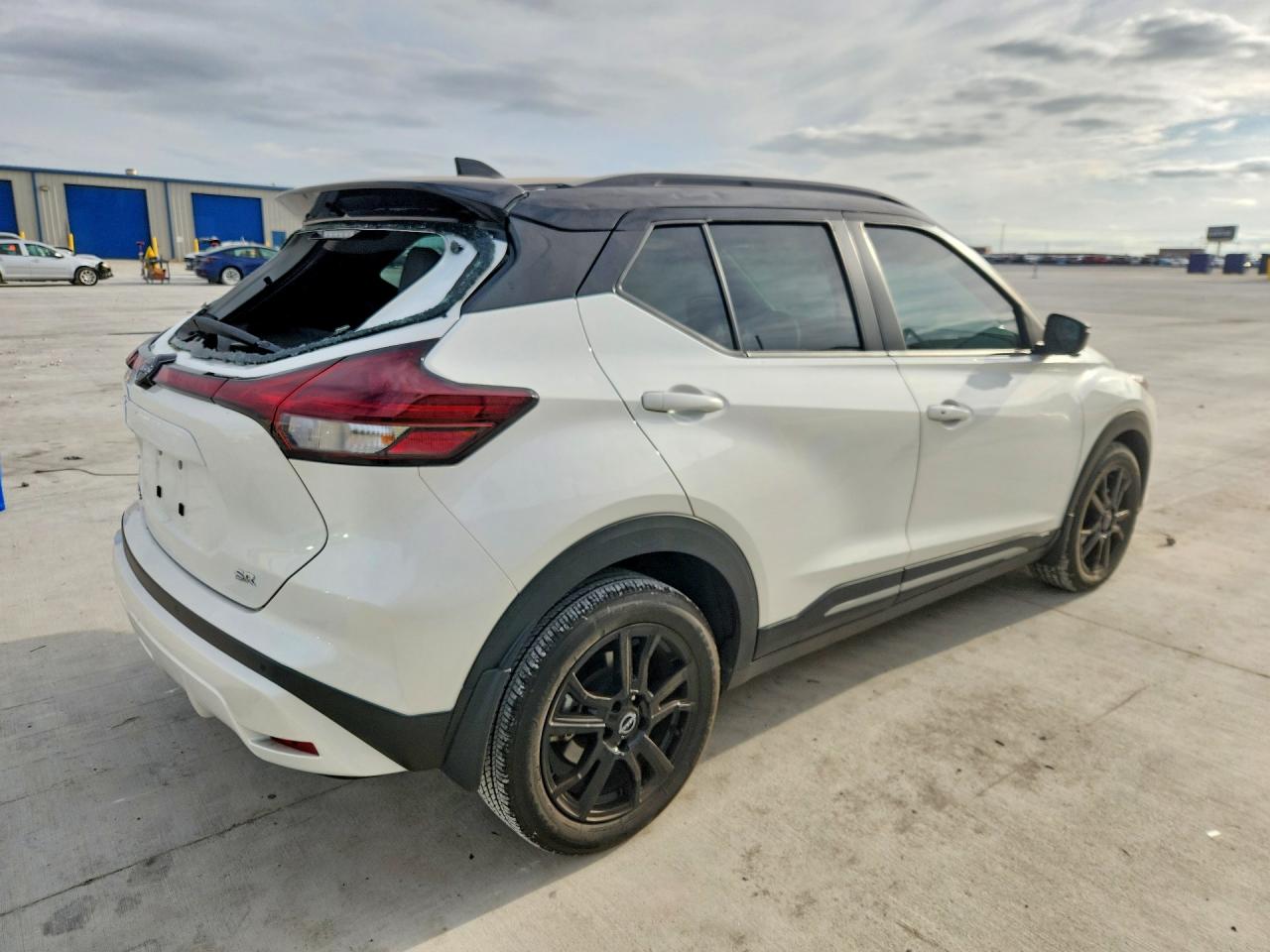 Nissan Kicks Sr