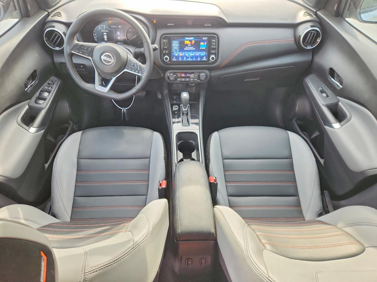 Nissan Kicks Sr