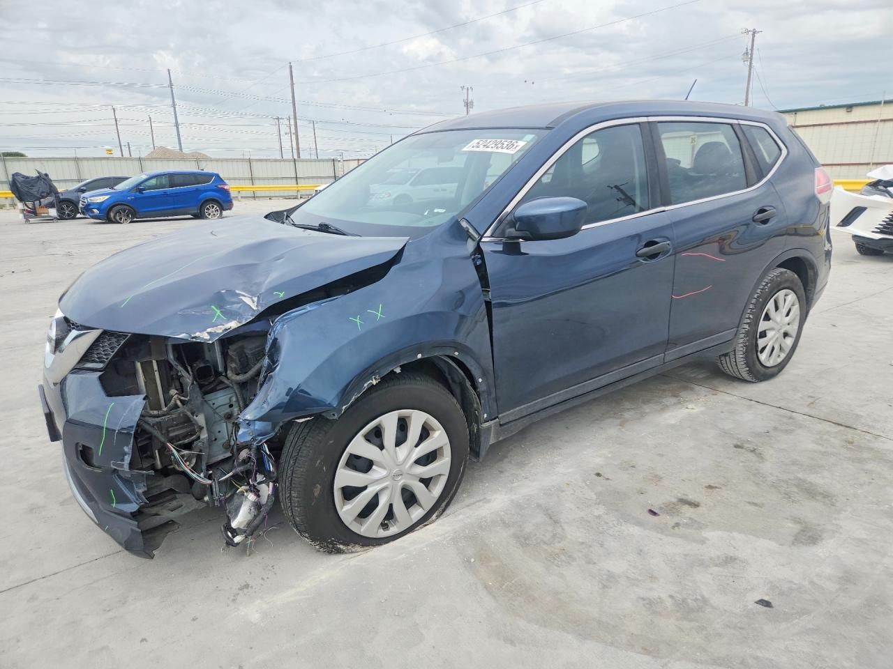 Salvage Nissan Rogue Image