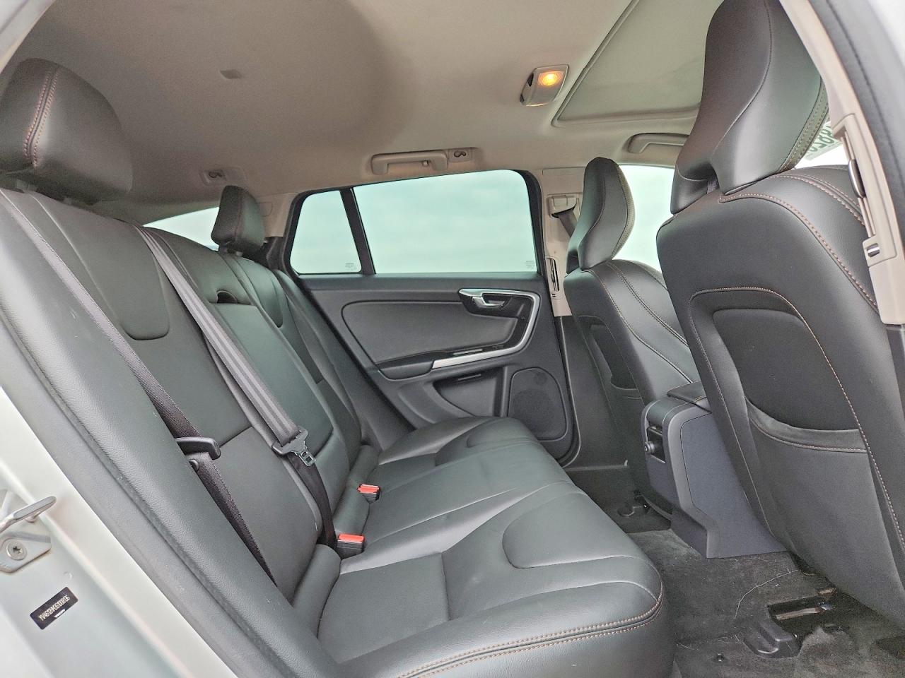 Volvo V60 Platinum
