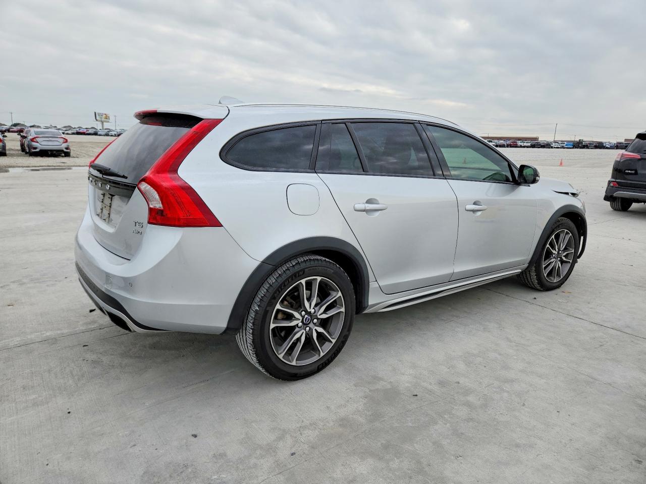 Volvo V60 Platinum