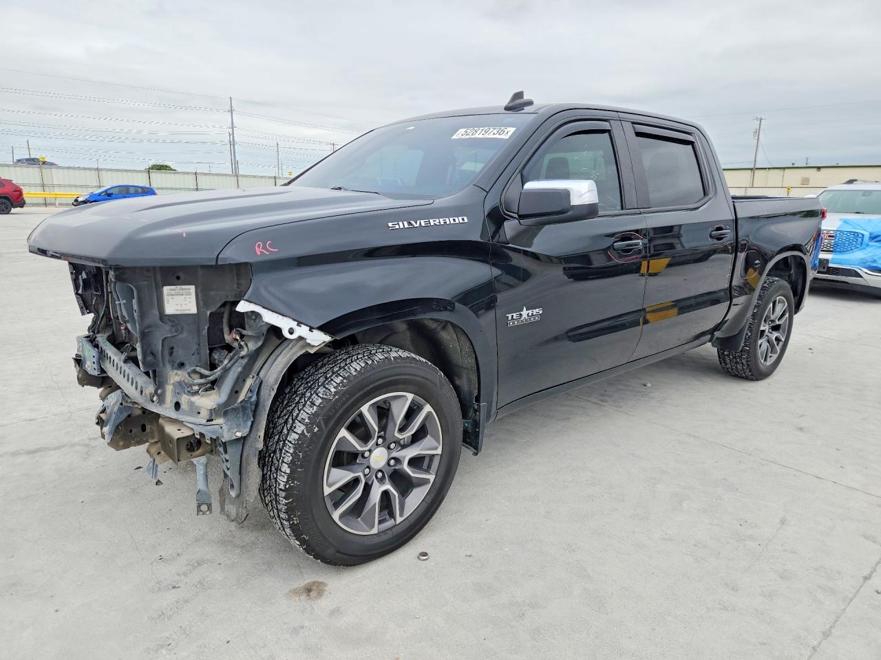 Salvage Chevrolet Silverado Image