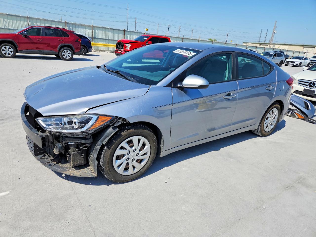 Salvage Hyundai ELANTRA Image