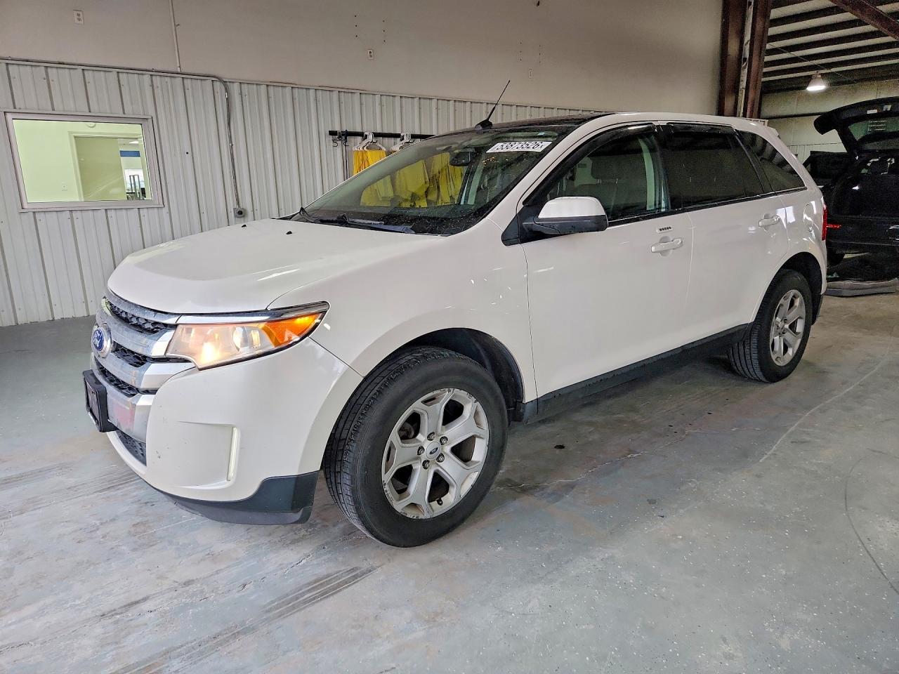 Salvage Ford Edge Image
