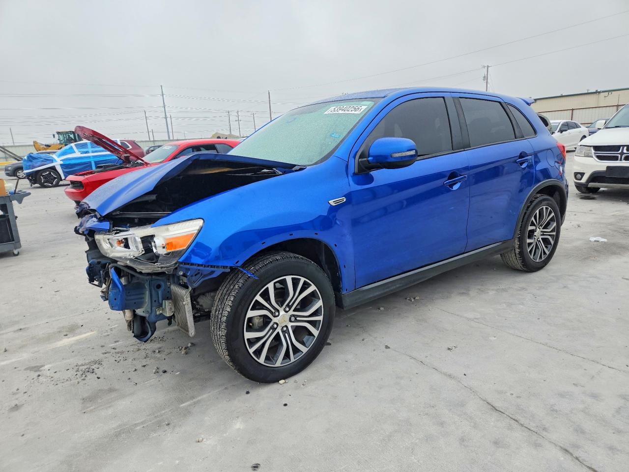 Salvage Mitsubishi Outlander Image