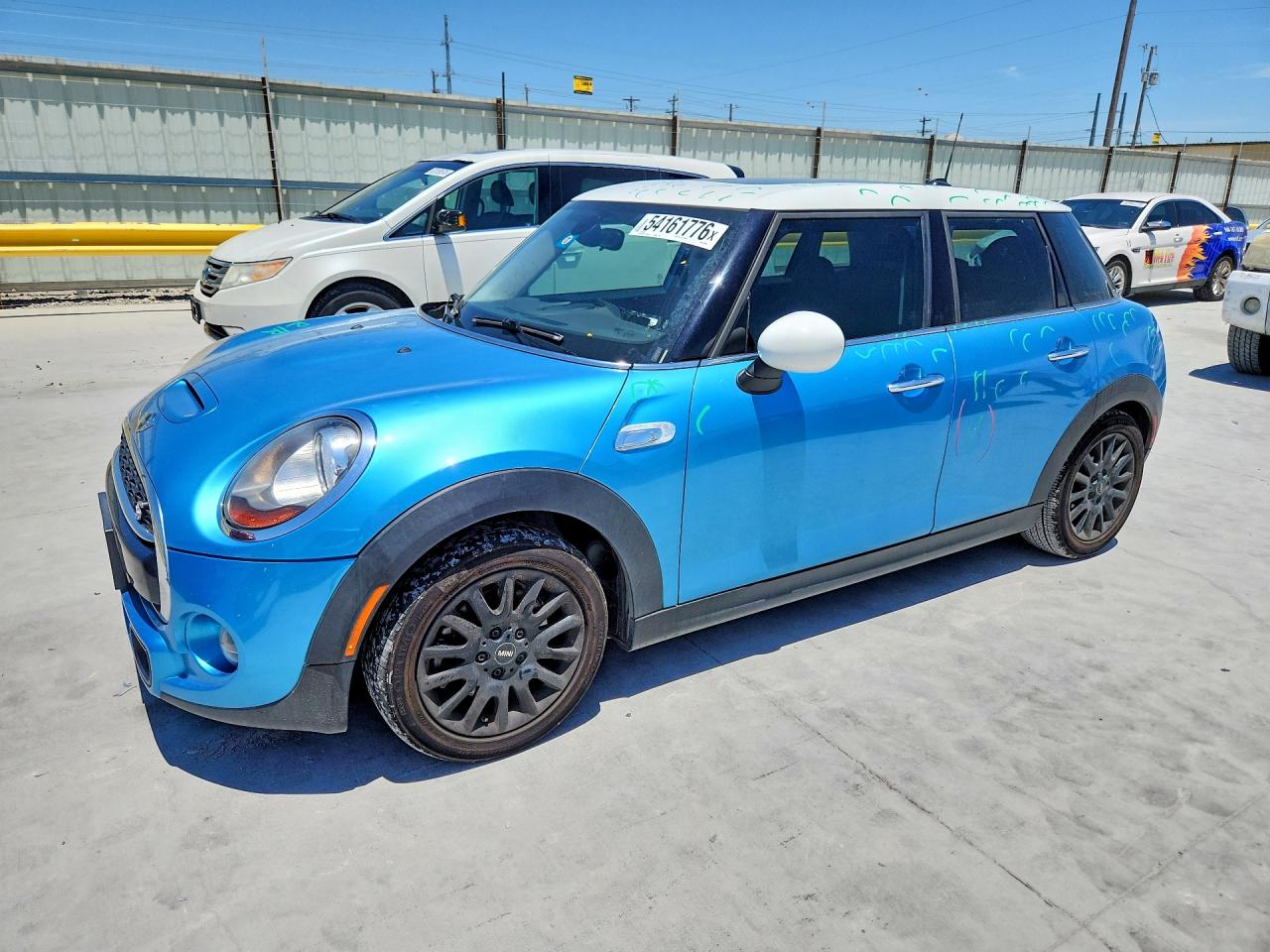 Salvage MINI Cooper Image