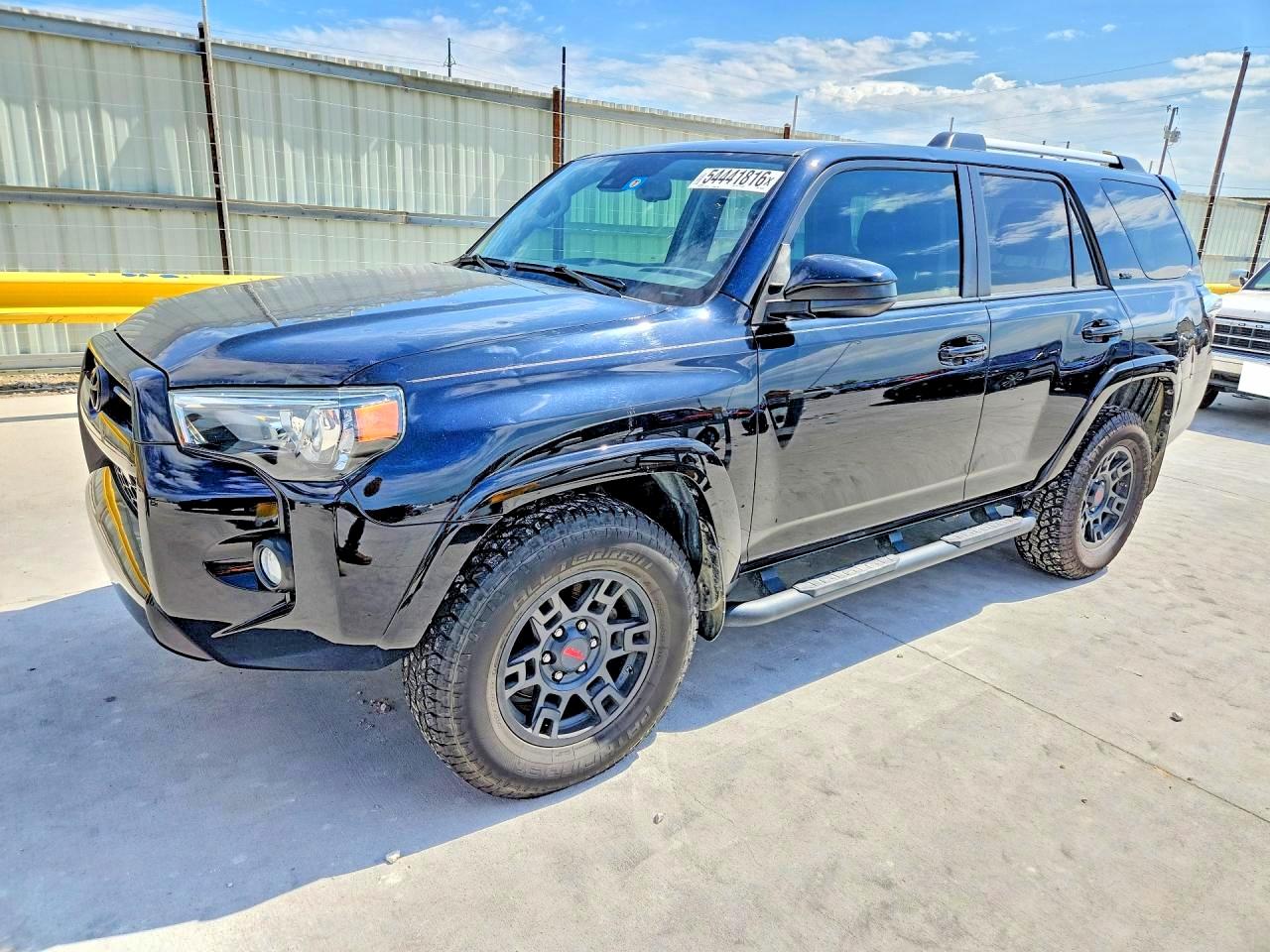 Salvage Toyota 4Runner Image