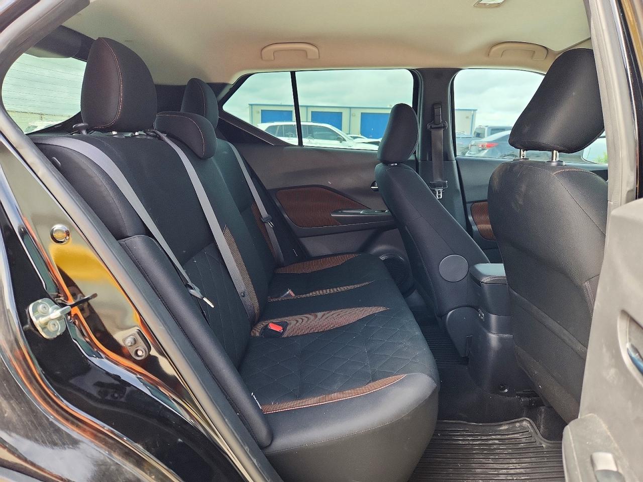 Nissan Kicks Sr