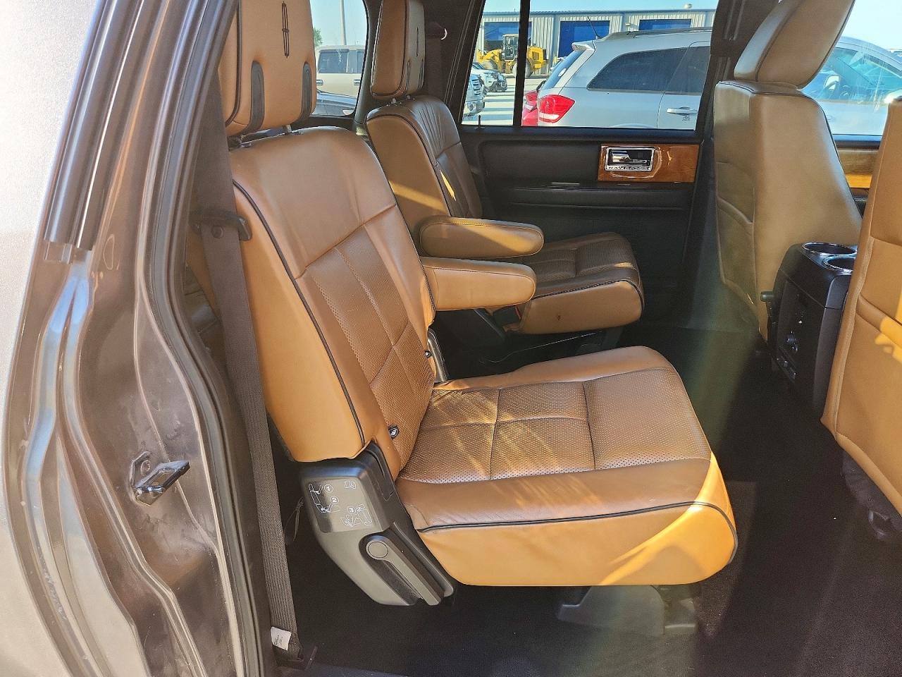 Lincoln Navigator L