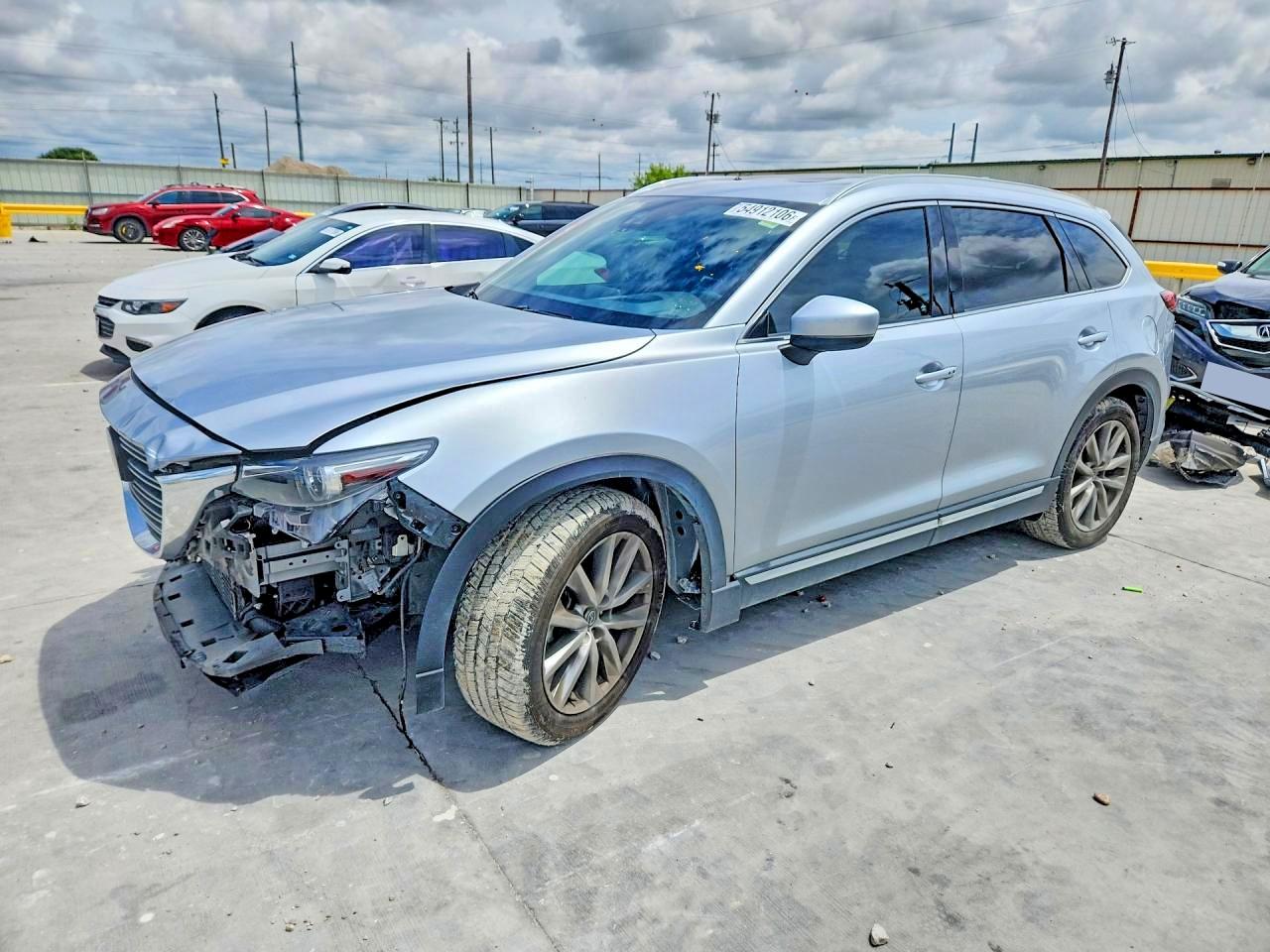 Salvage Mazda Cx Image