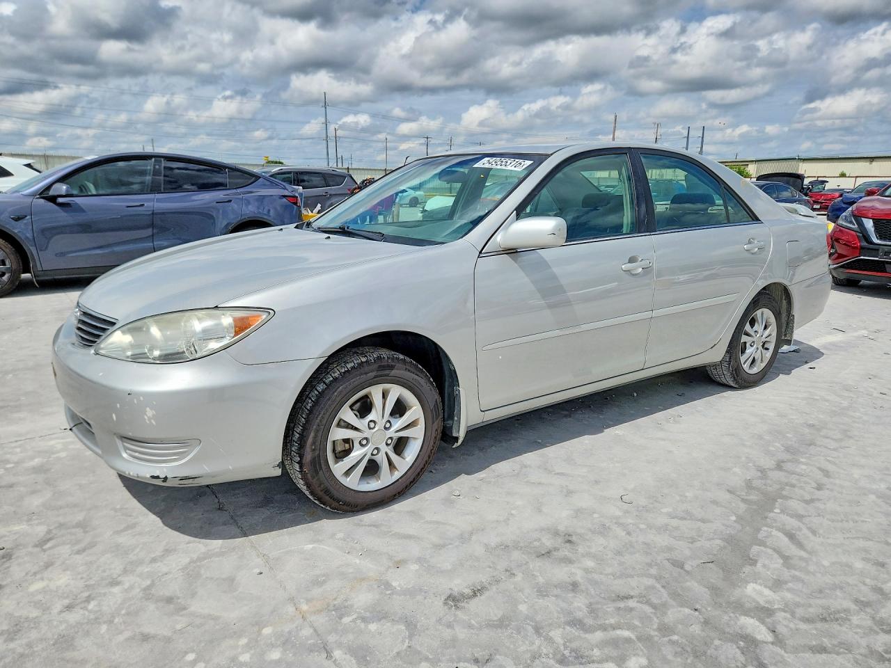 Salvage Toyota Camry Image