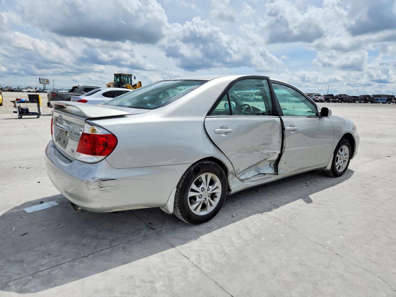 Toyota Camry Le V6