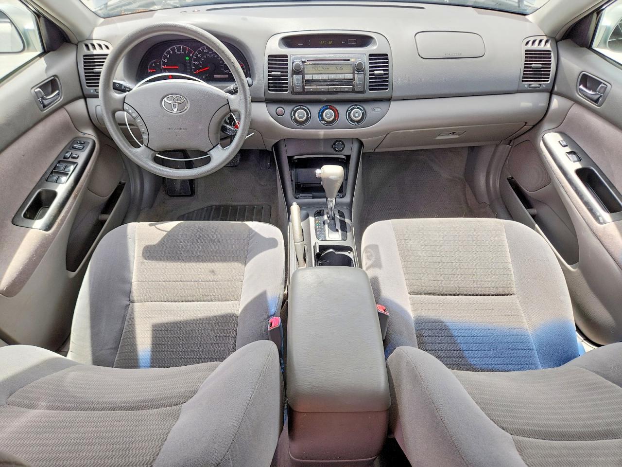 Toyota Camry Le V6