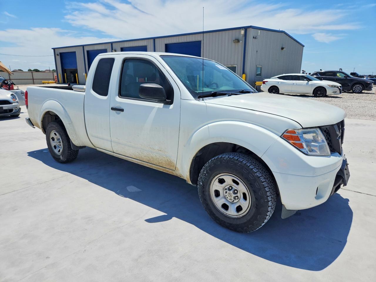 Nissan Frontier S