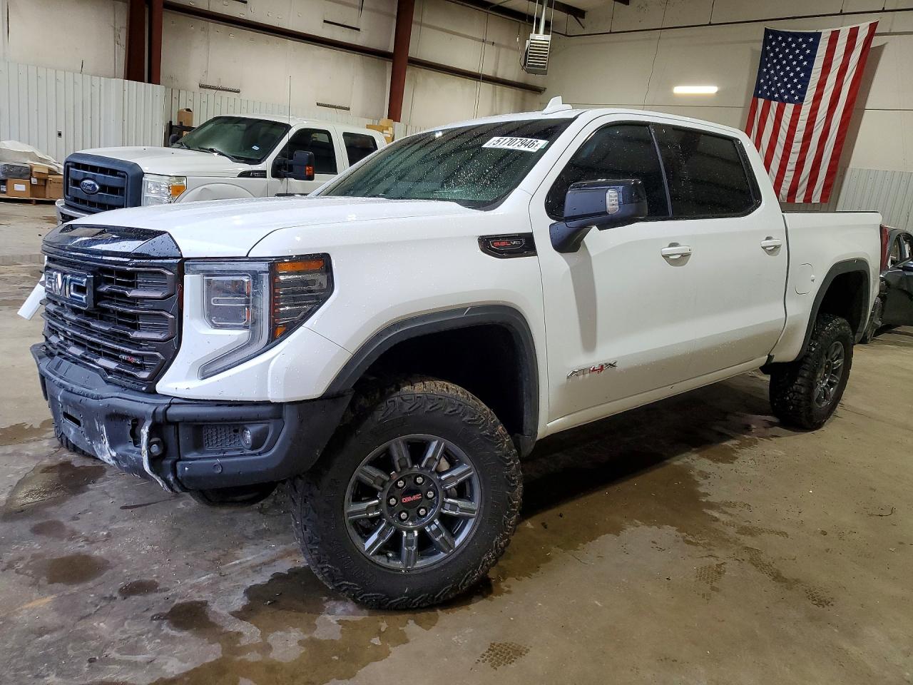 Salvage GMC Sierra Image