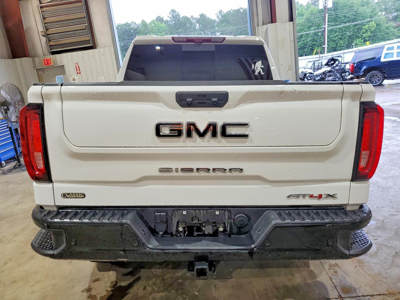 GMC Sierra