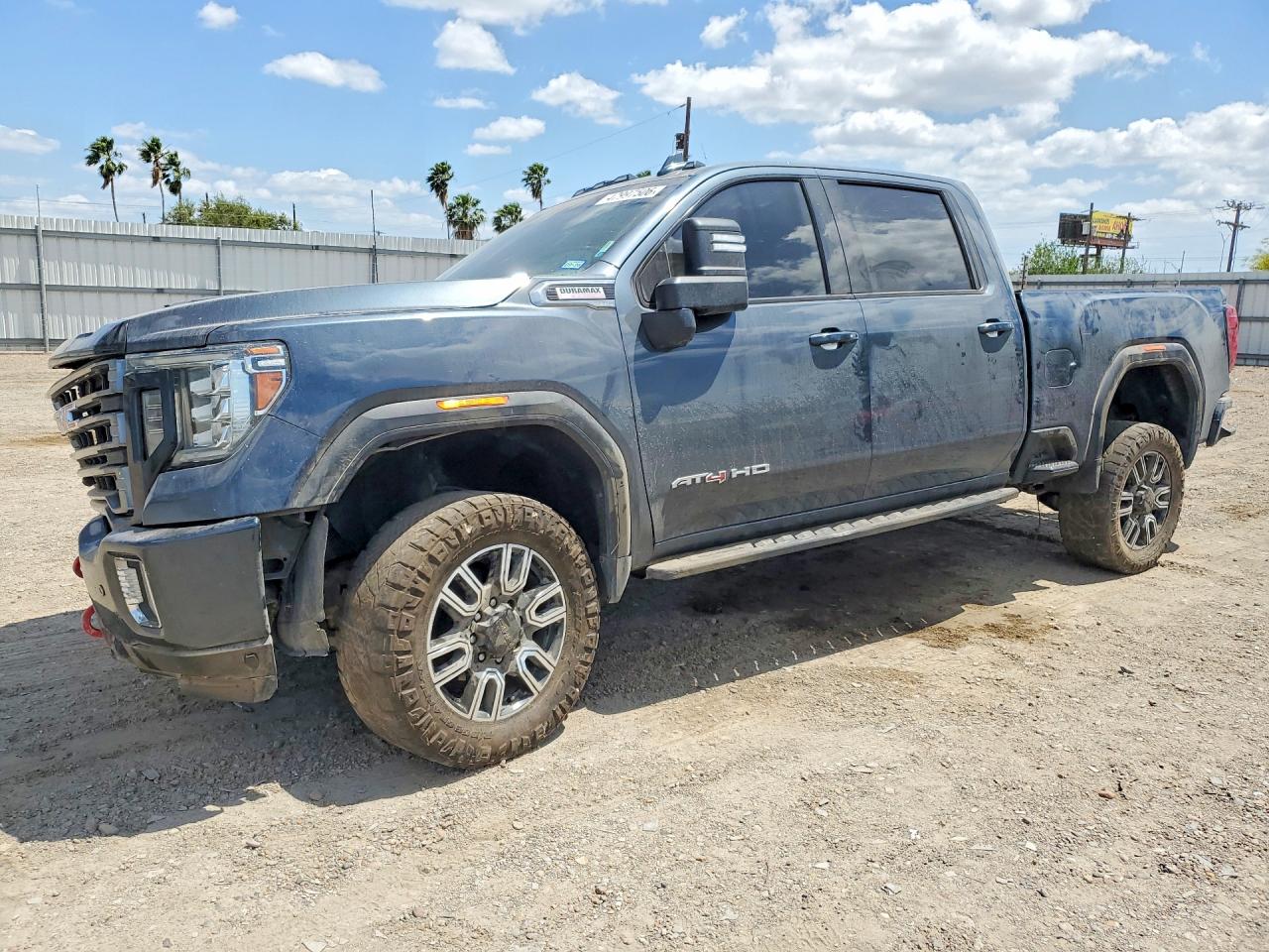 Salvage GMC Sierra Image