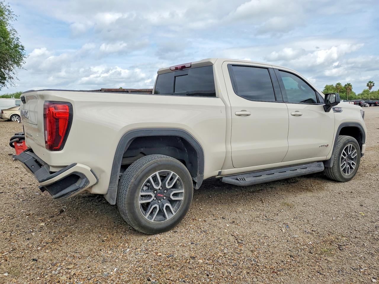 GMC Sierra K1500 At4