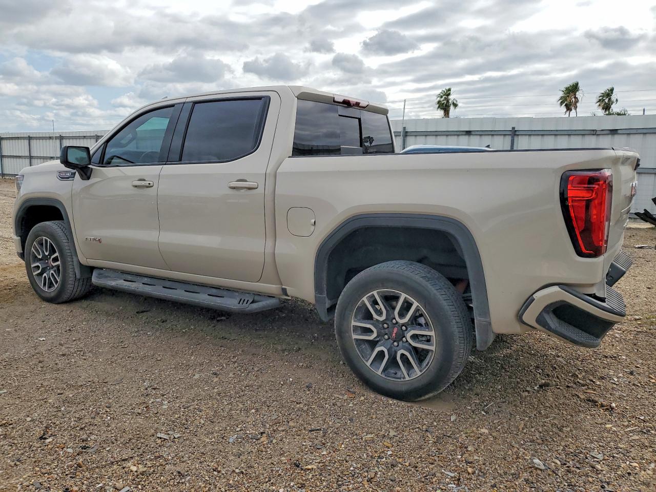 GMC Sierra K1500 At4
