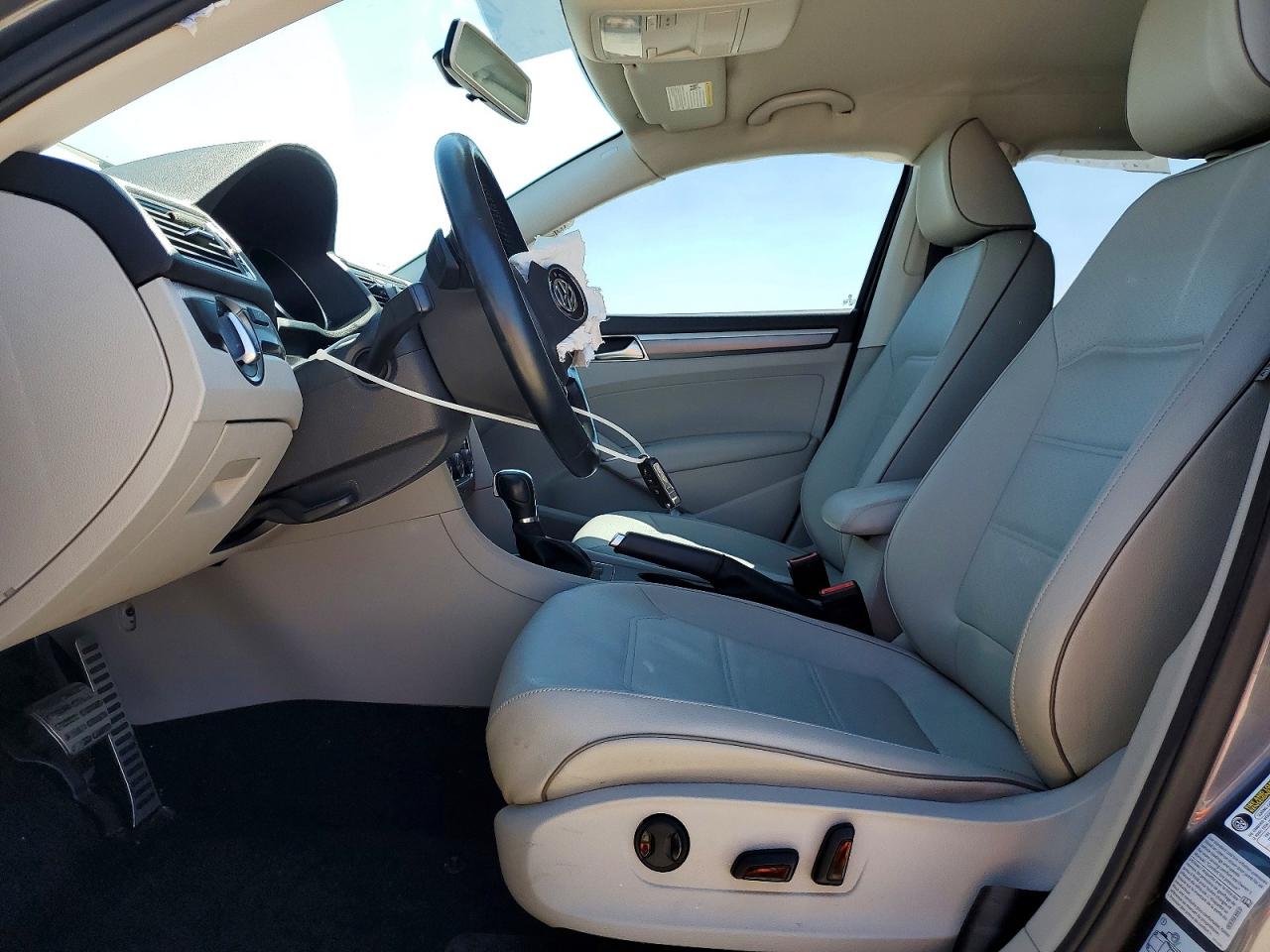 Volkswagen Passat R-line