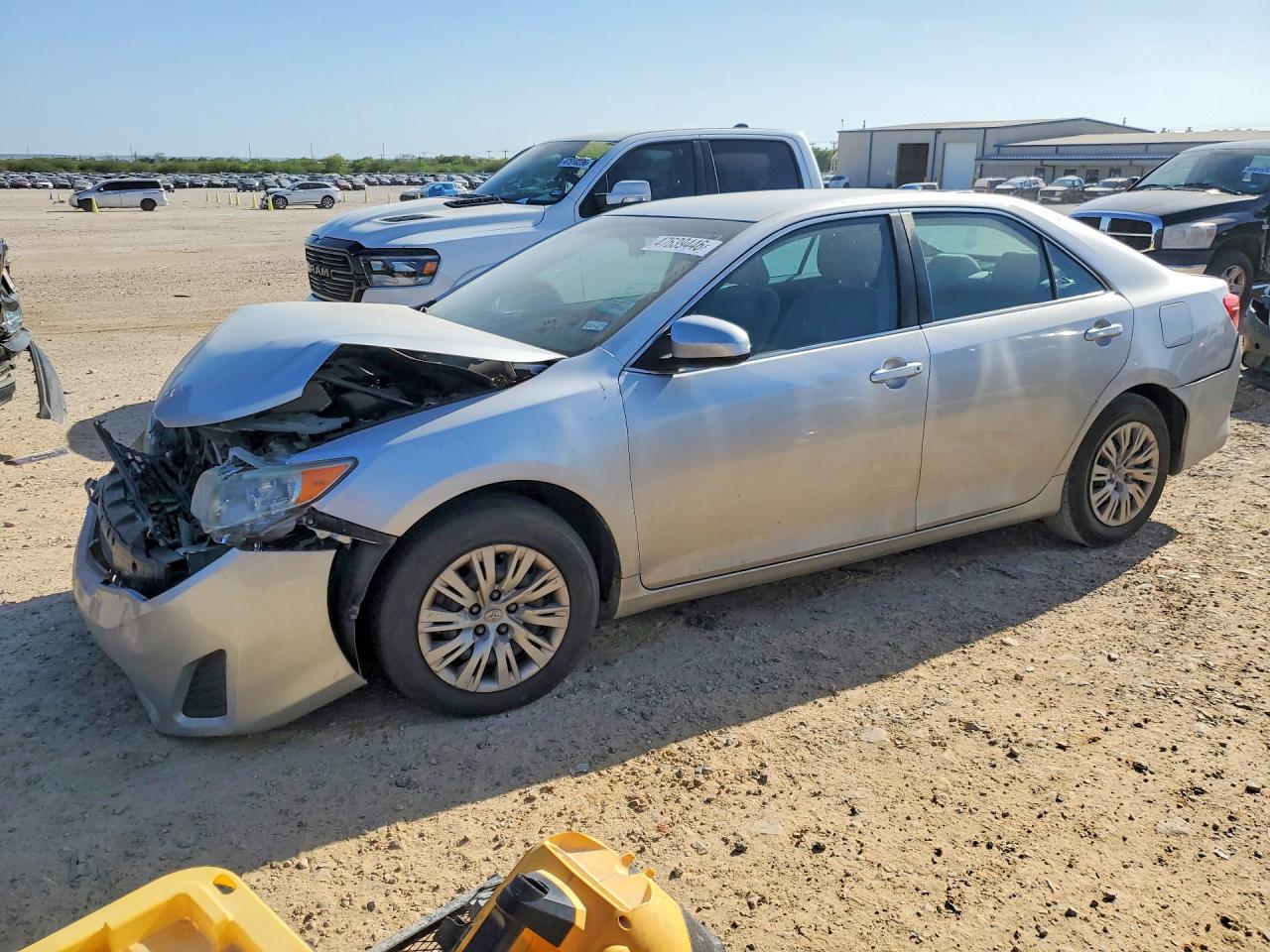 Salvage Toyota Camry Image