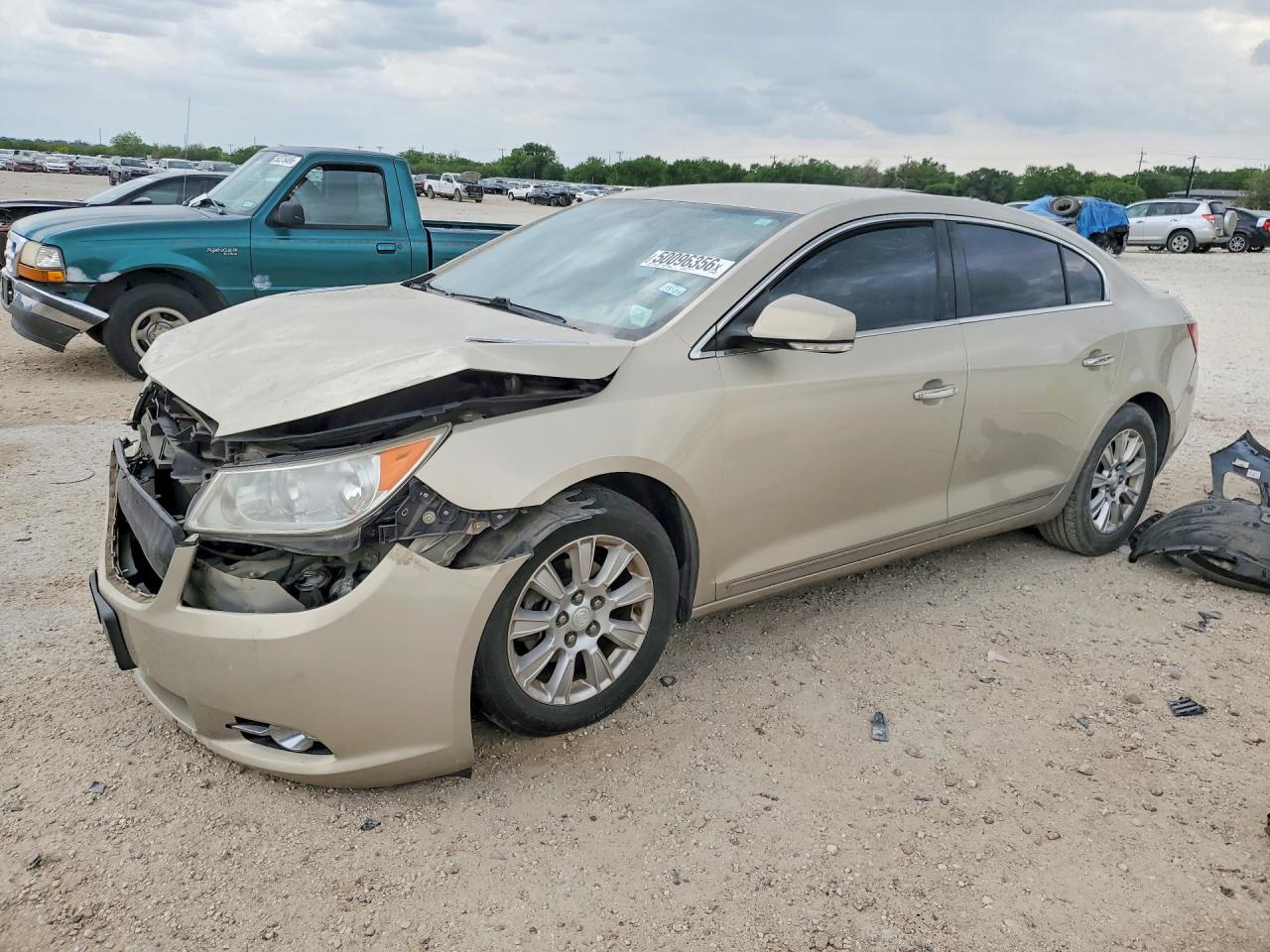 Salvage Buick LaCrosse Image