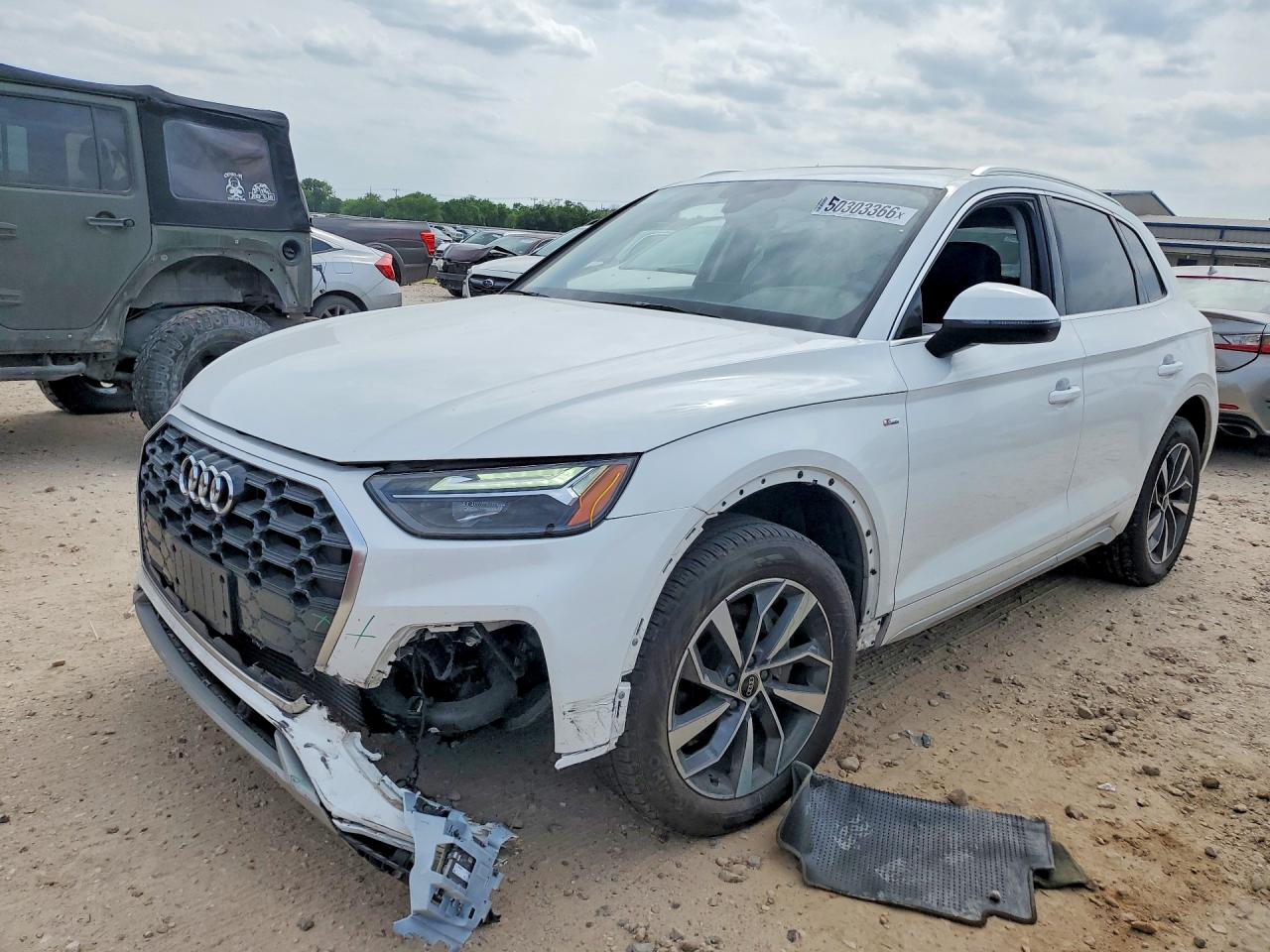 Salvage Audi Q5 Image