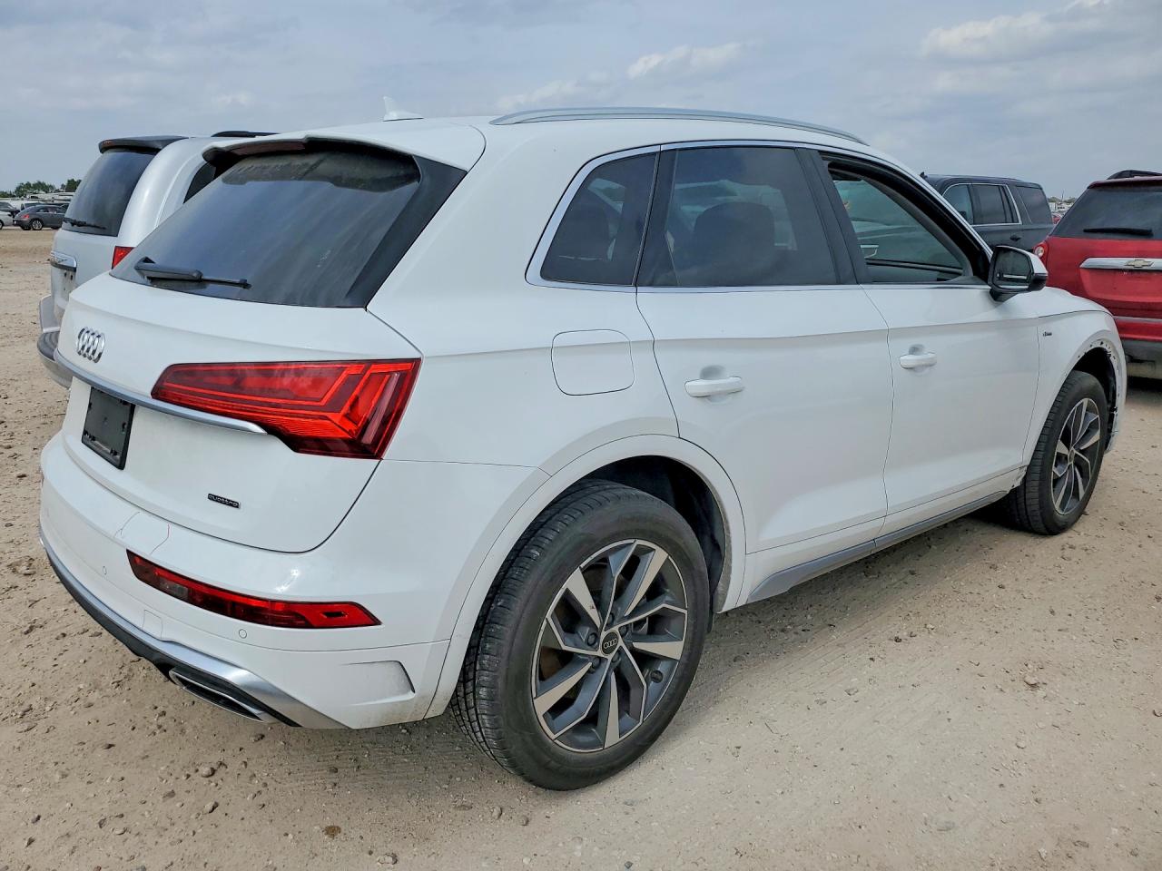 Audi Q5 Premium 45