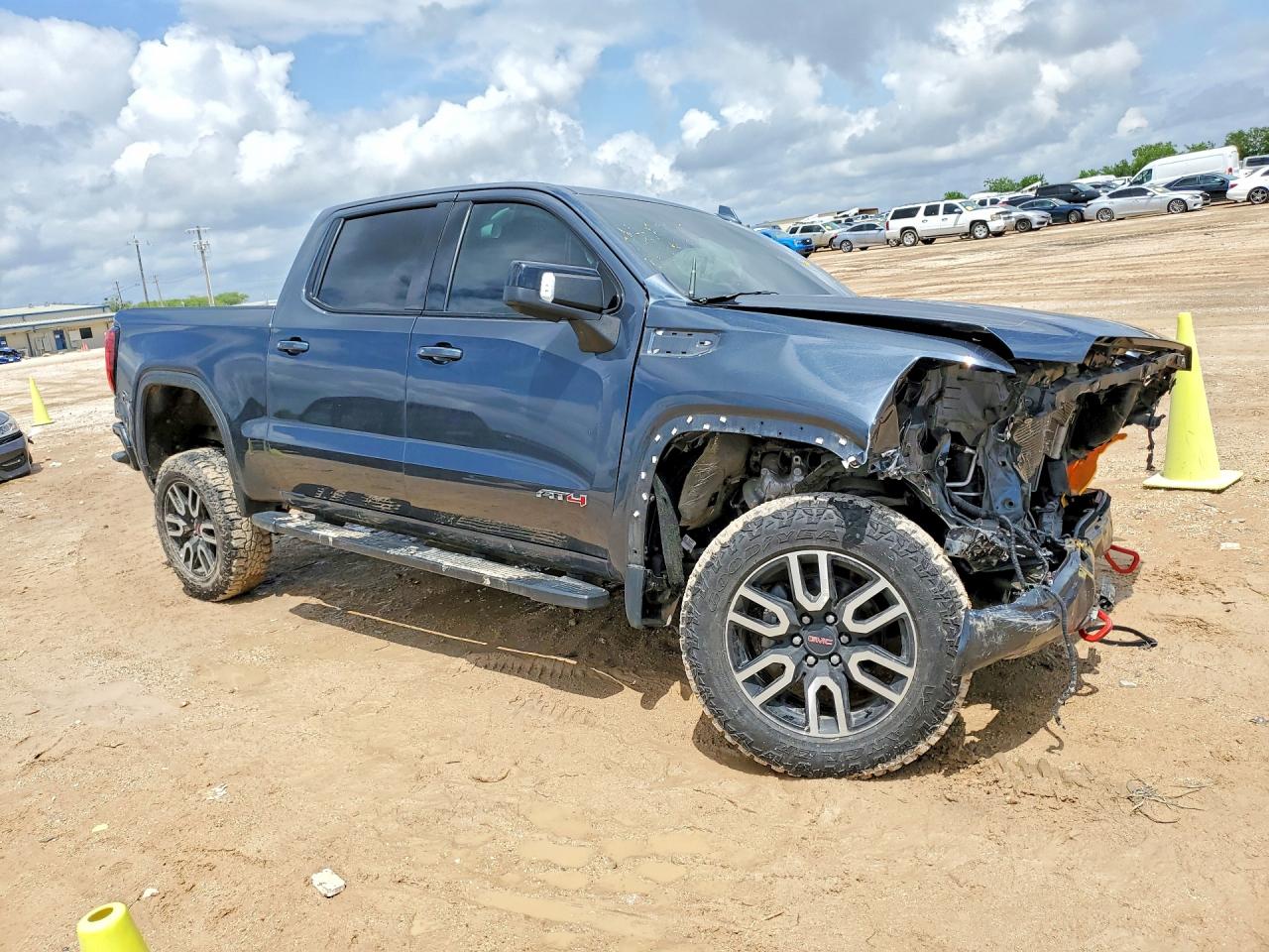GMC Sierra K1500 At4