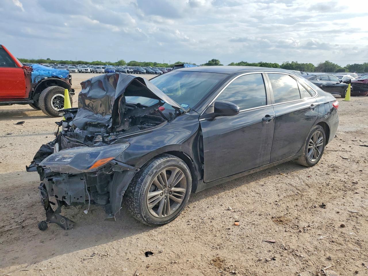 Salvage Toyota Camry Image