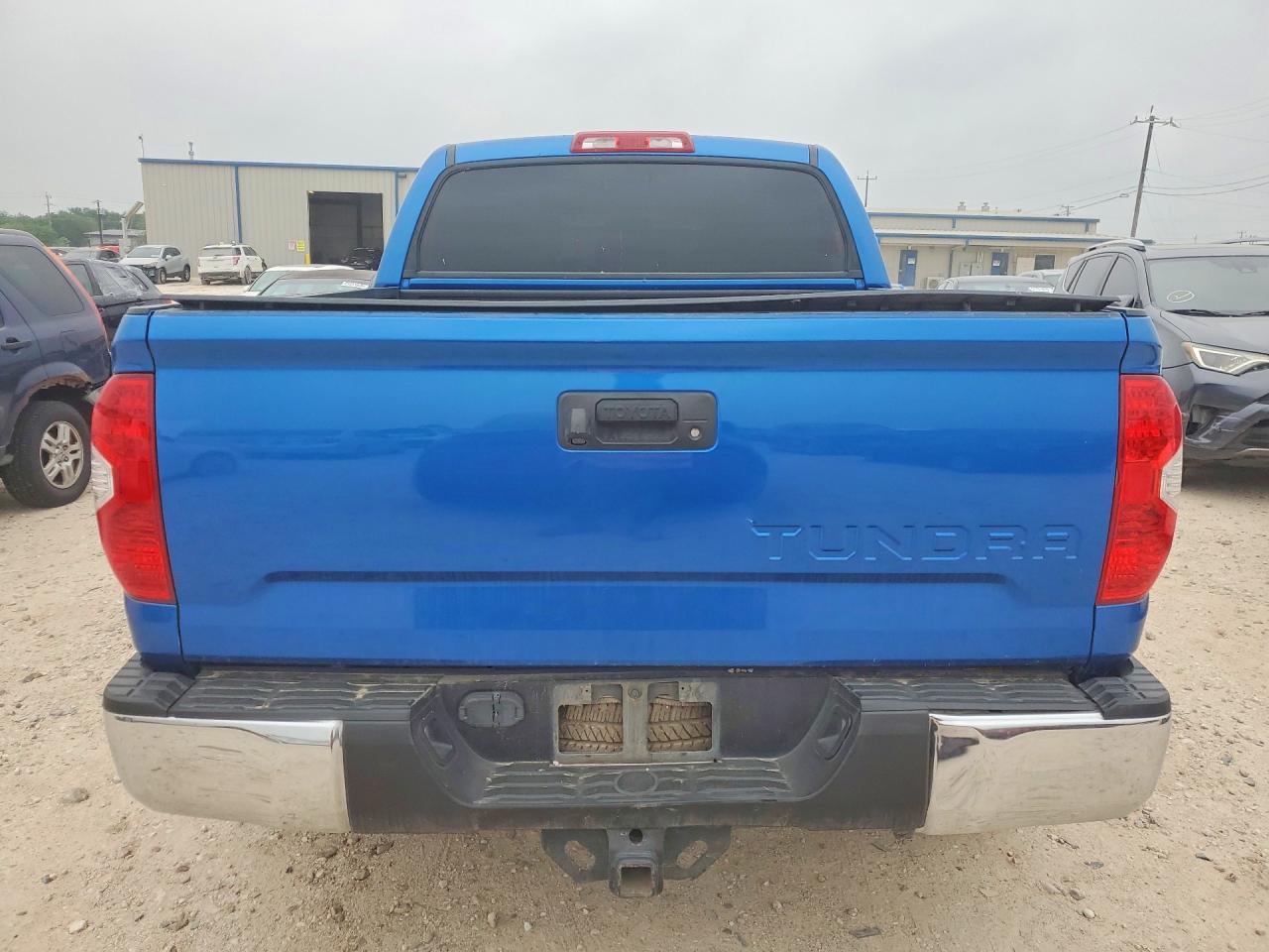 Toyota Tundra Crewmax Sr5