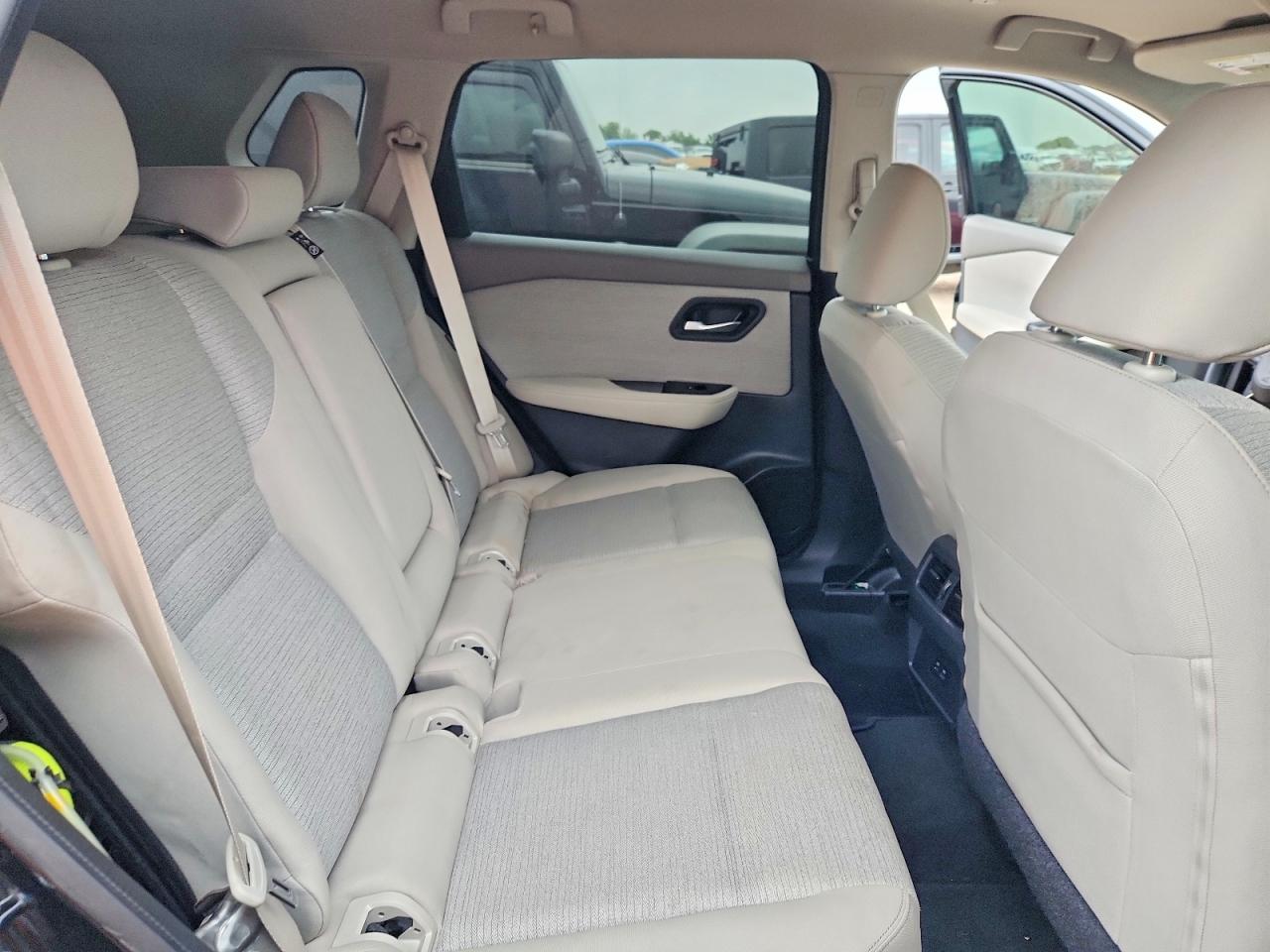 Nissan Rogue Sv