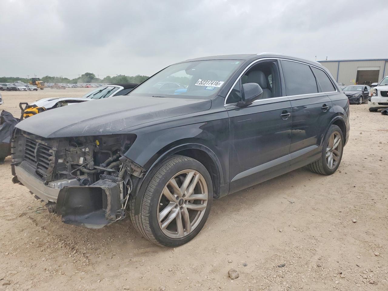 Salvage Audi Q7 Image