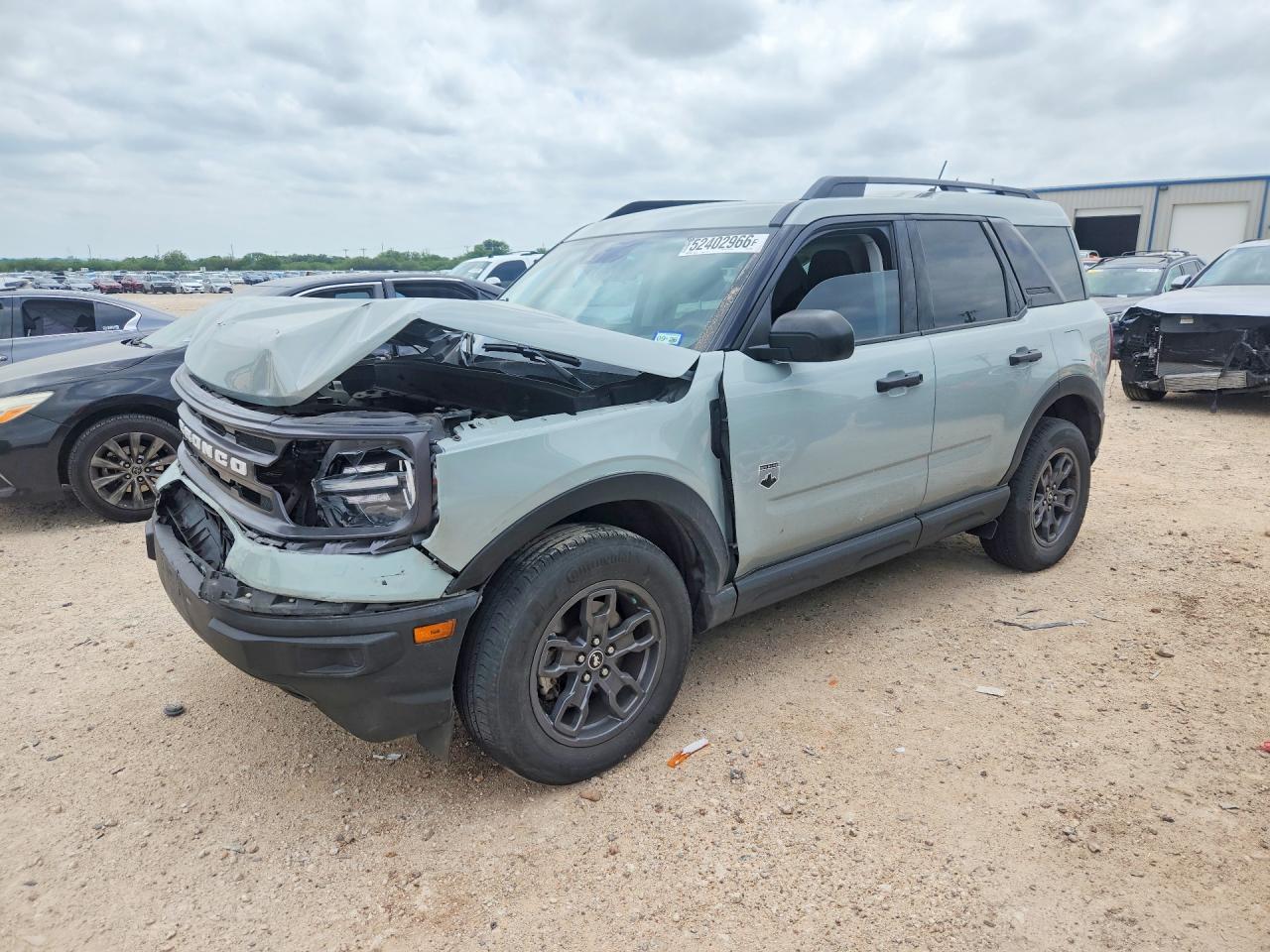 Salvage Ford Bronco Image