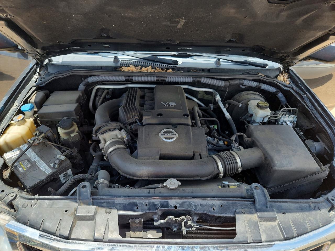 Nissan Frontier Sv V6